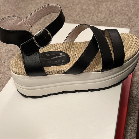 Black Viole Blanche platform sandals.Good condition. Size 36.Leather top. - Picture 4 of 5